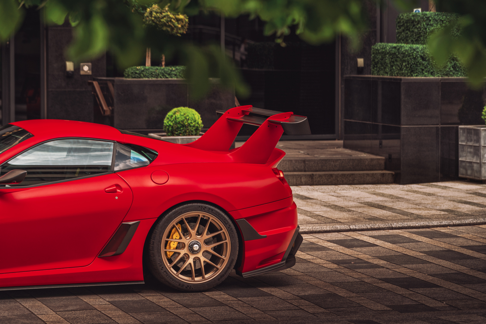 SMALL_XXT rear corner